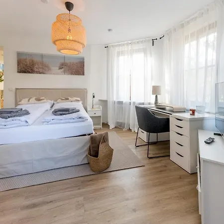Modernes Nahe Der Altstadt *